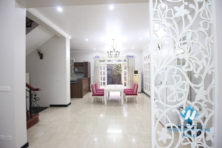 Nice 6 bedrooms house for rent in Ciputra area
